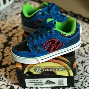HEELYS Motion Plus Skate Sneakers - BRAND NEW!